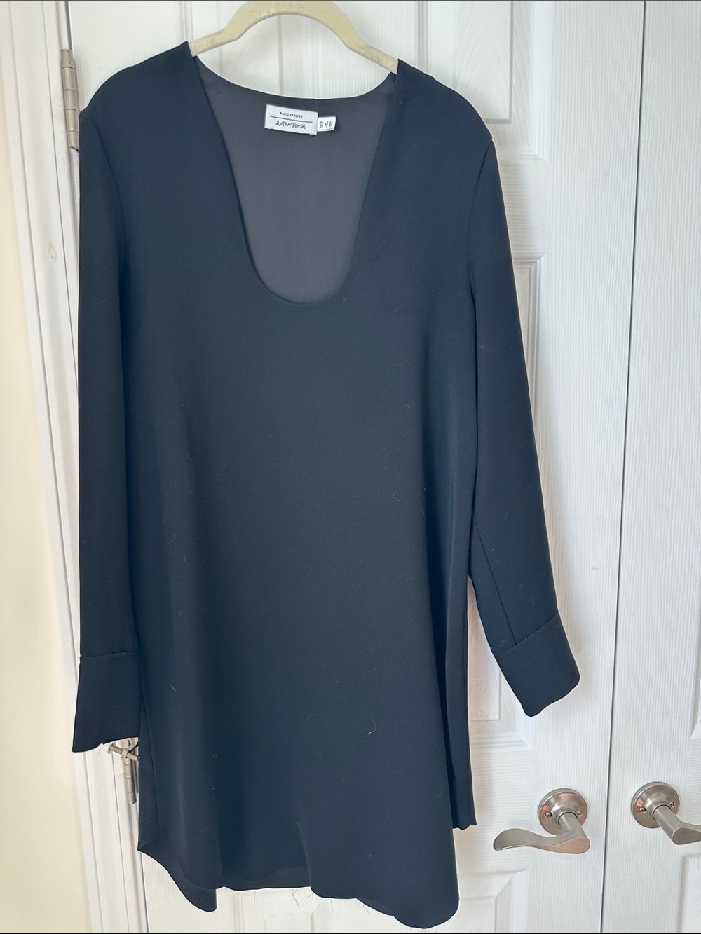 & Other Stories Black Long-Sleeve Scoop Neck Tunic Dress